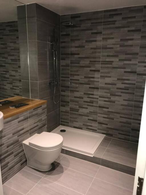 Bond Street Luxury Apartment Central Челмсфорд Экстерьер фото