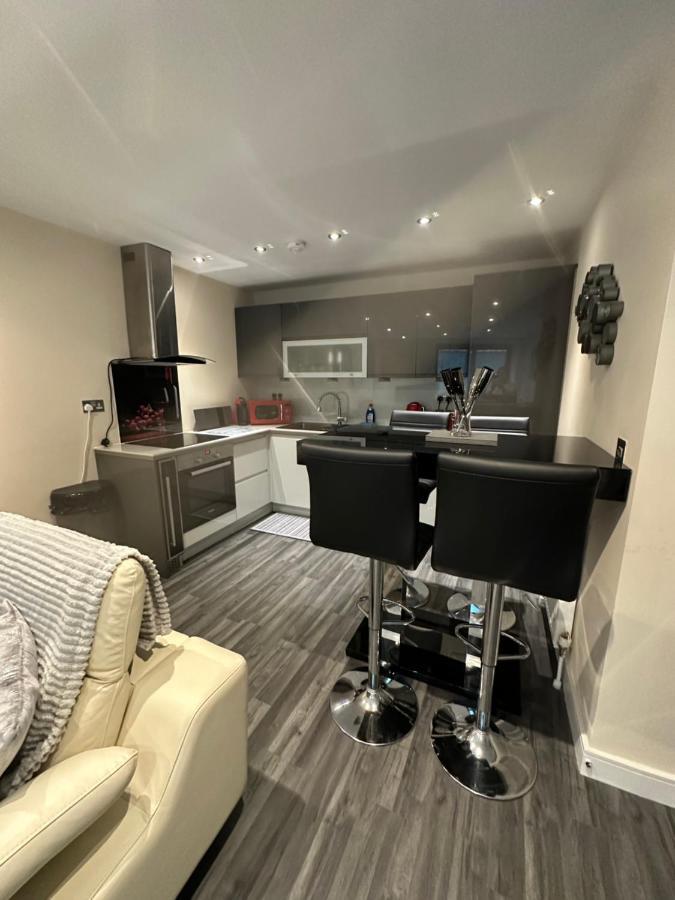 Bond Street Luxury Apartment Central Челмсфорд Экстерьер фото