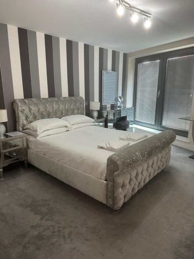 Bond Street Luxury Apartment Central Челмсфорд Экстерьер фото